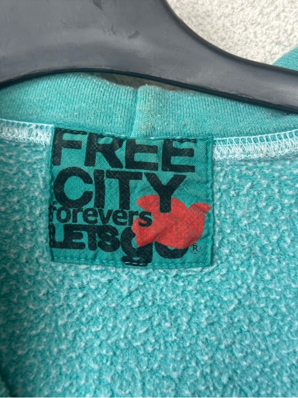 Free City "Forever Leisure"
Zip Up Size 2 Stripe
Sleeve Dove Logo *as is* - Picture 5 of 8